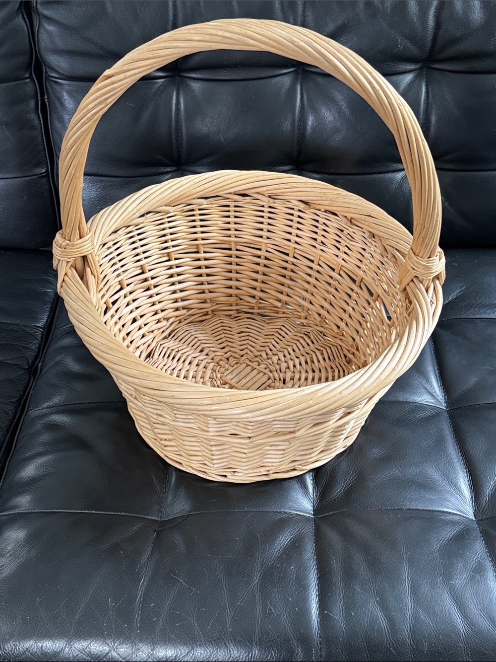 Large Woven Rattan Basket with Handle - great for picnics / shopping / outings